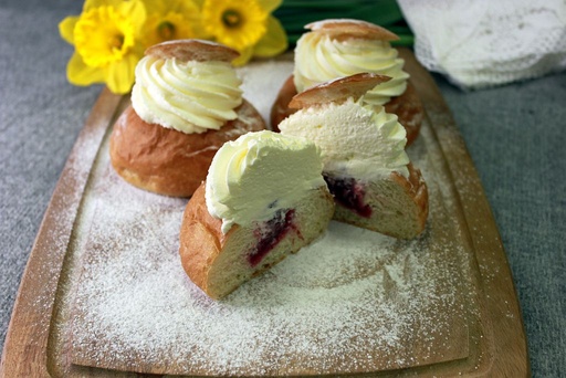 [10020] Vastlakukkel õuna-pohlamoosiga 105 g